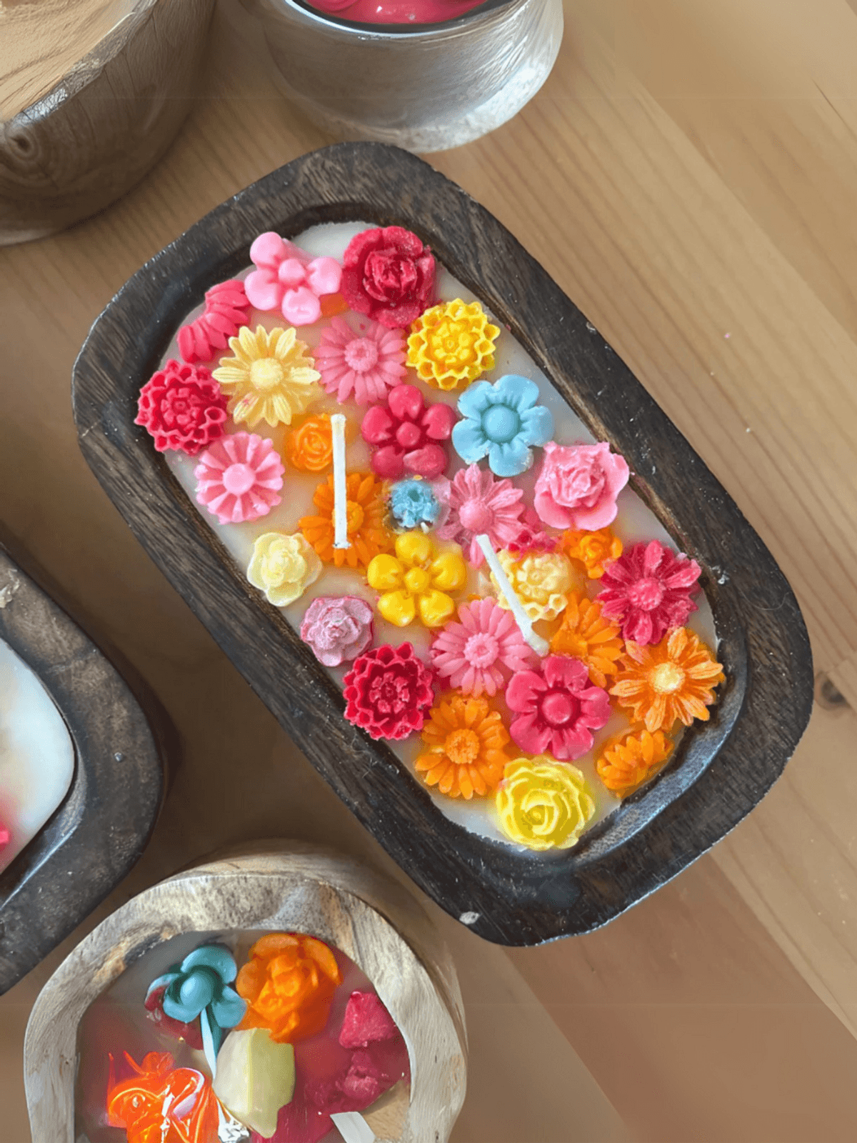 Floral Soy Candles in Wooden Bowl - Jasmine/ Rose/ Oud / Aqua - Garden of flowers - Lily/Oudh