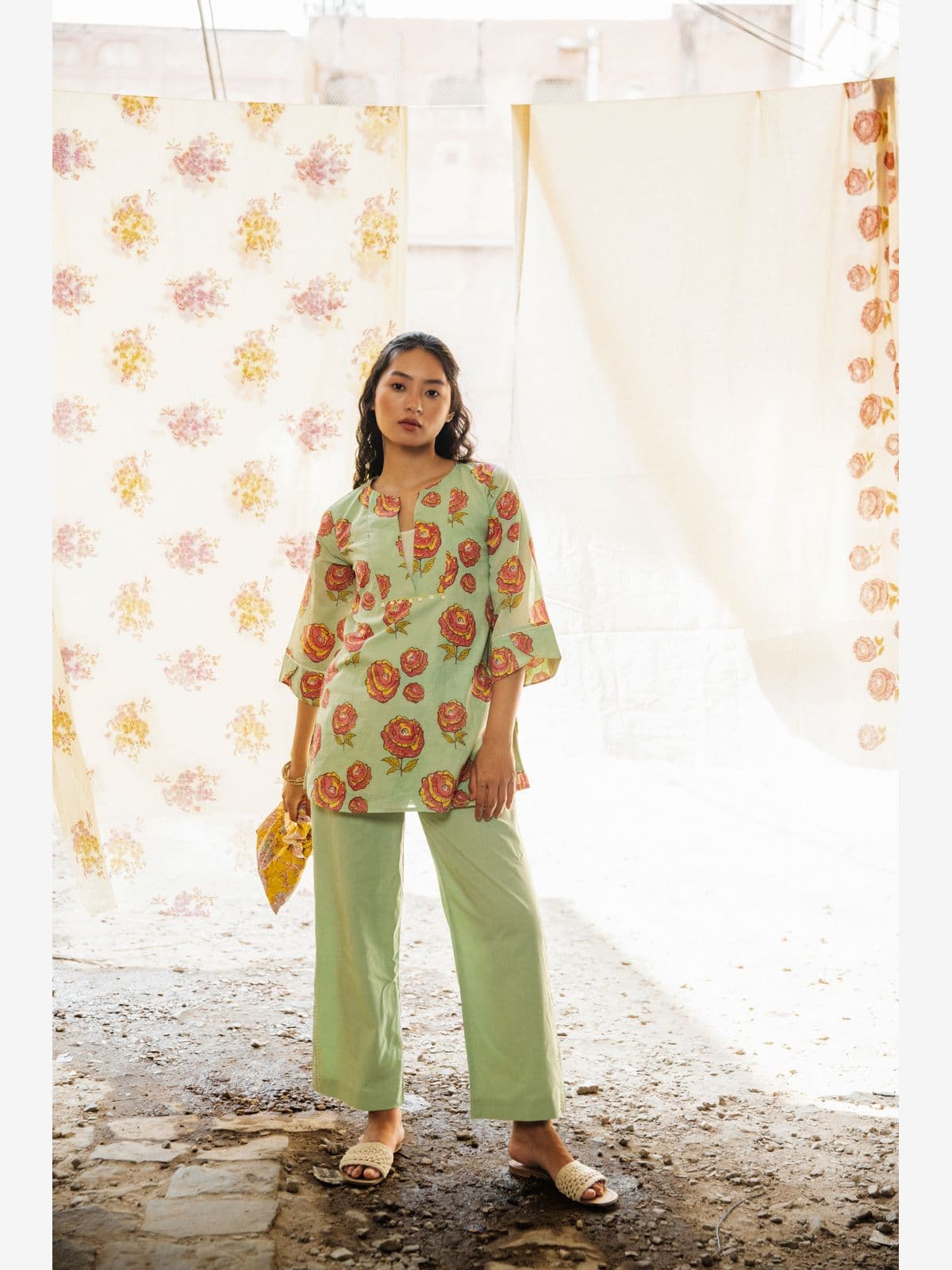 ROSELYN MINT SHORT KURTI SET ROSELYN MINT SHORT KURTI SET