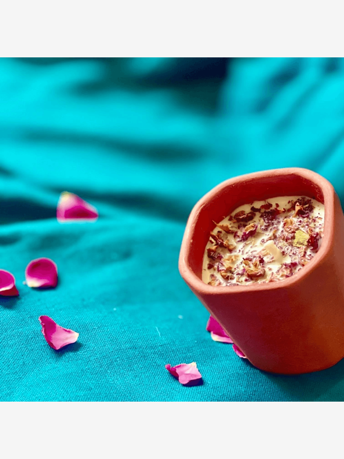 Sandalwood Soy Wax Scented Candle For Valentines Day Sandalwood Soy Wax Scented Candle For Valentines Day